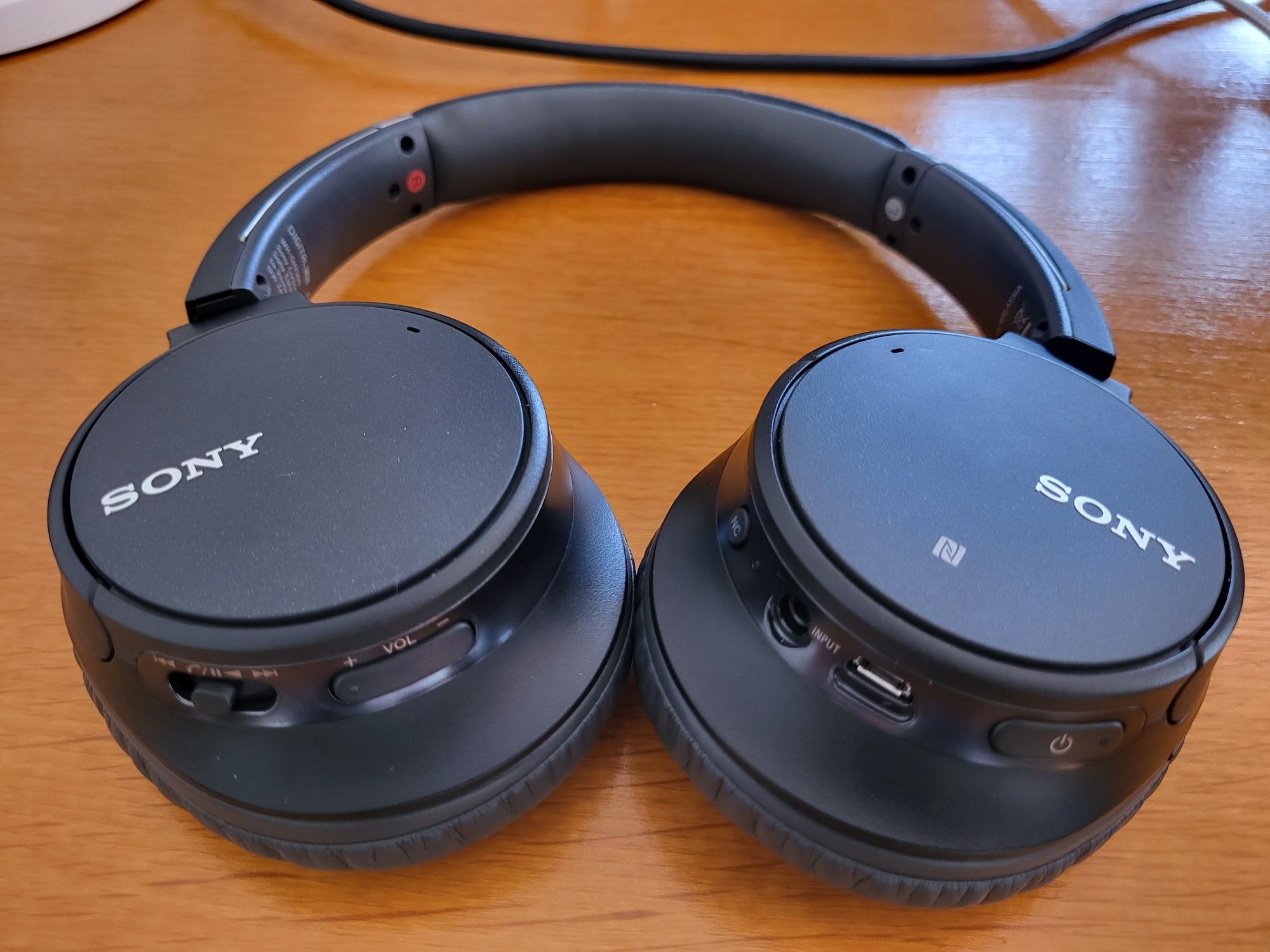 Headphones Sony WH-CH700N
