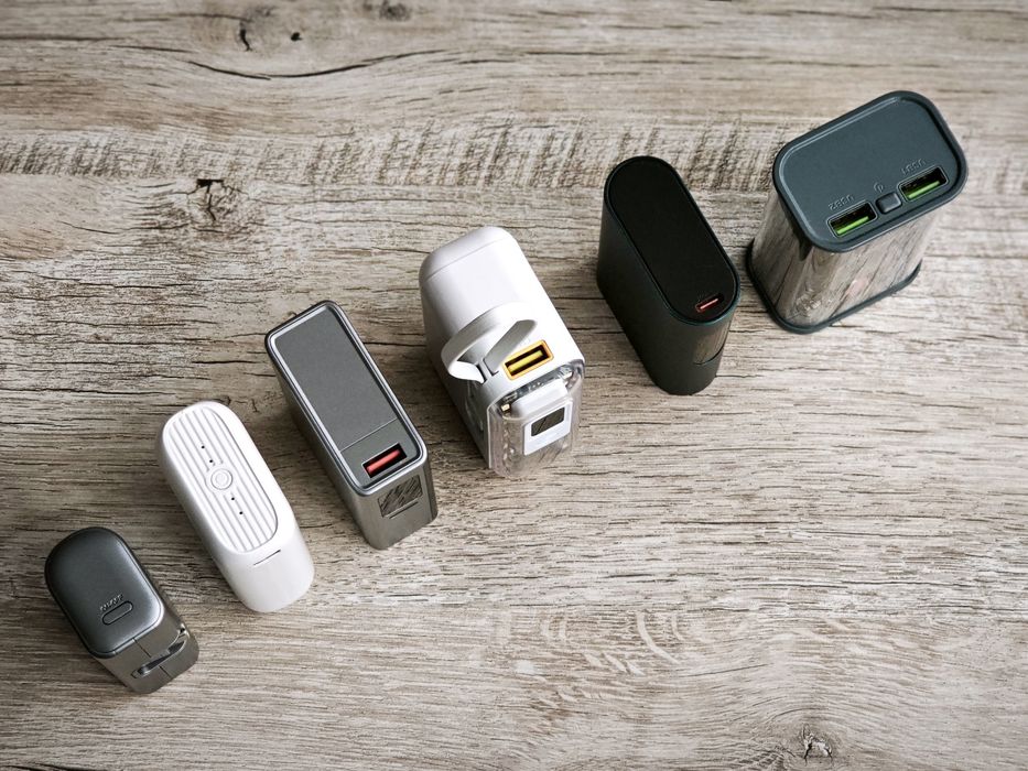 Маленькие корпуса для повербанков 22.5W на 2*21700