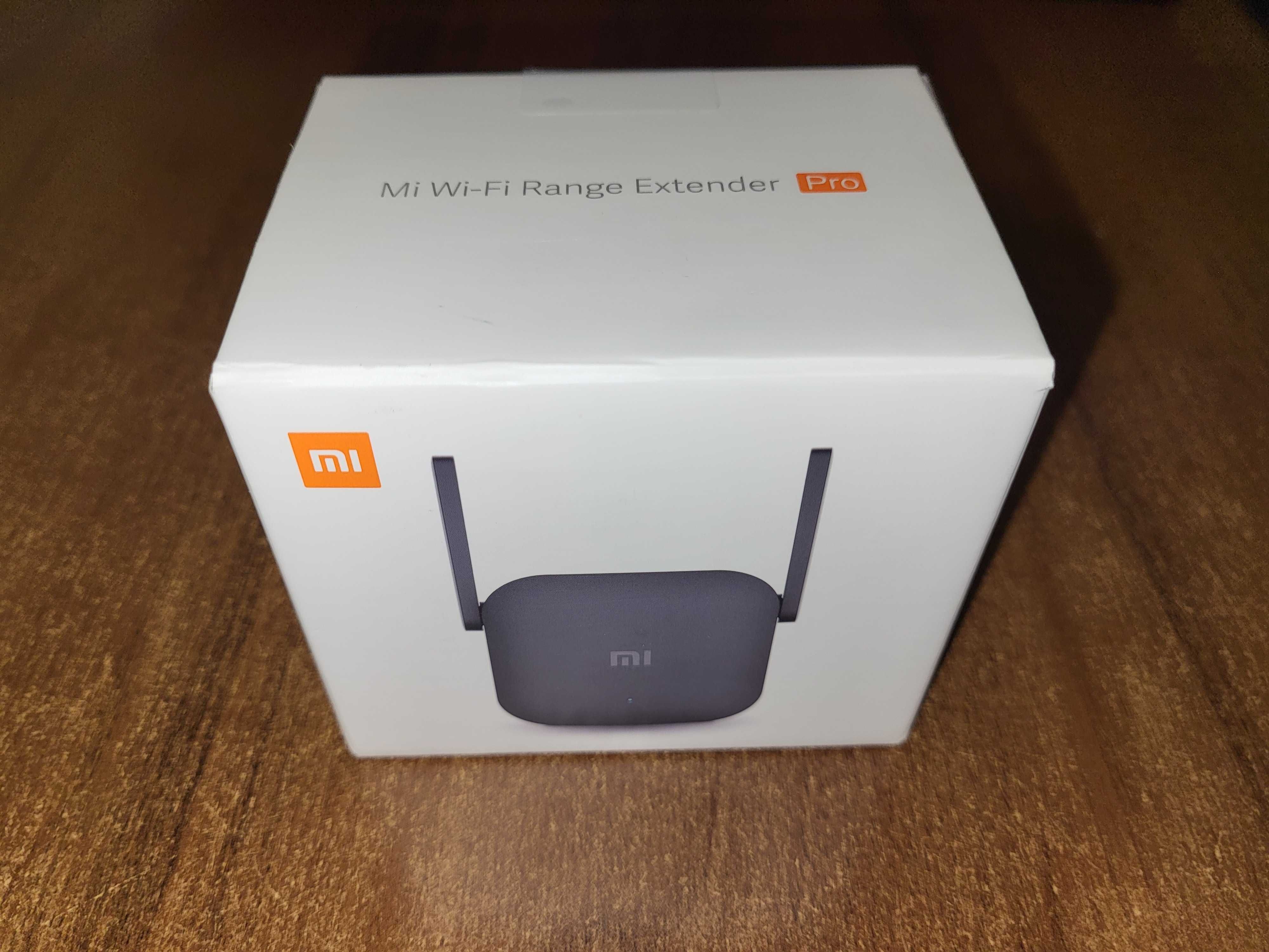 Ретранслятор Xiaomi Mi Wi-Fi Amplifier Pro