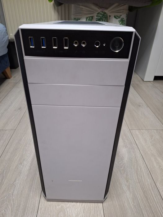 Komputer stacjonarny