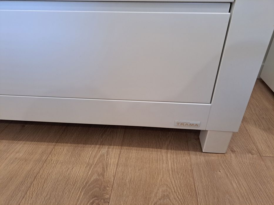 Cómoda bebé marca Trama