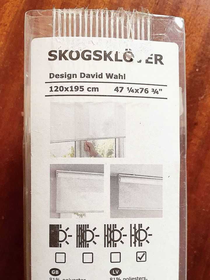 Vendo estore da Ikea modelo SKOGSKLÖVER, cinza