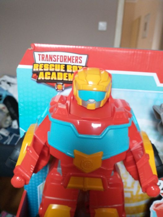 Nowa zabawka Transformers 2w1