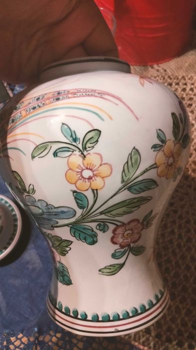 Pote pintado em cerâmica Outeiro
