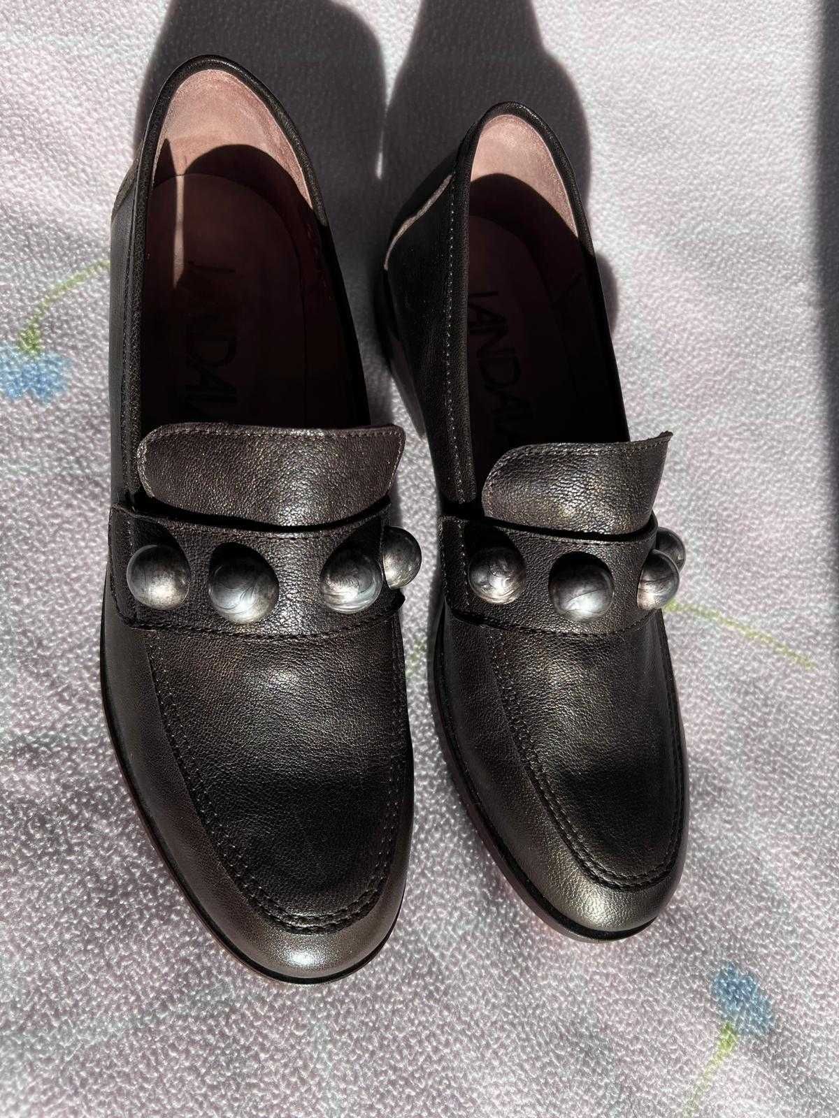Loafers em pele castanho bronze Jandaia