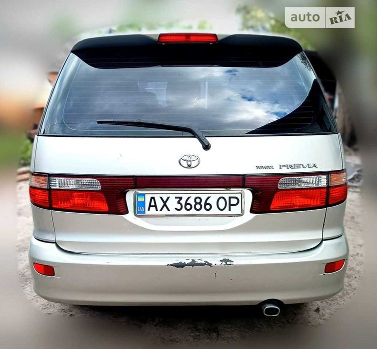 Toyota Previya 2000