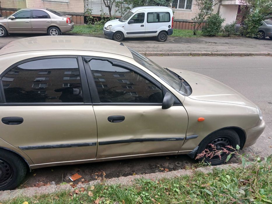 ЗАЗ Ланос 1.5 se у гарному стані.2011
