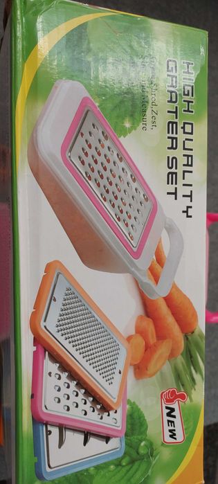 Zestaw tarek do warzyw z pojemnikiem