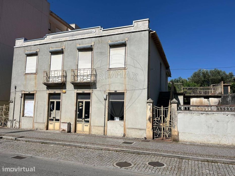 Moradia T5 para venda