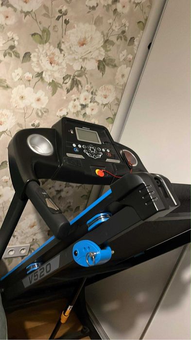 Bieżnia Urbogym v520