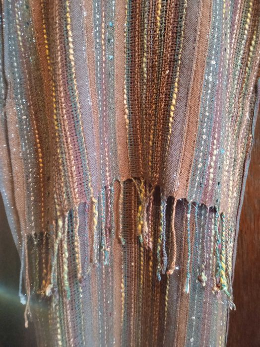 Szal, szalik w kolorach ziemi ze srebrną nitką i frędzlami, 176 cm