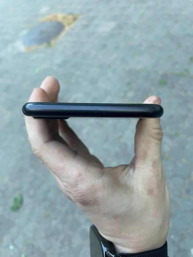 Продам iPhone 7+ 128