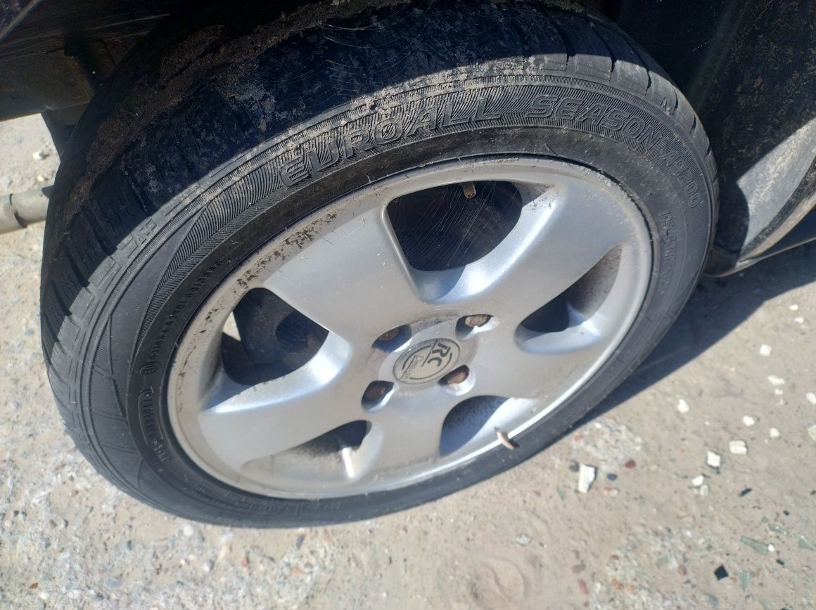 Alufelgi 15 4x100 z Oponami Zimowymi 185/55/15 Smart Forfour Wysyłka