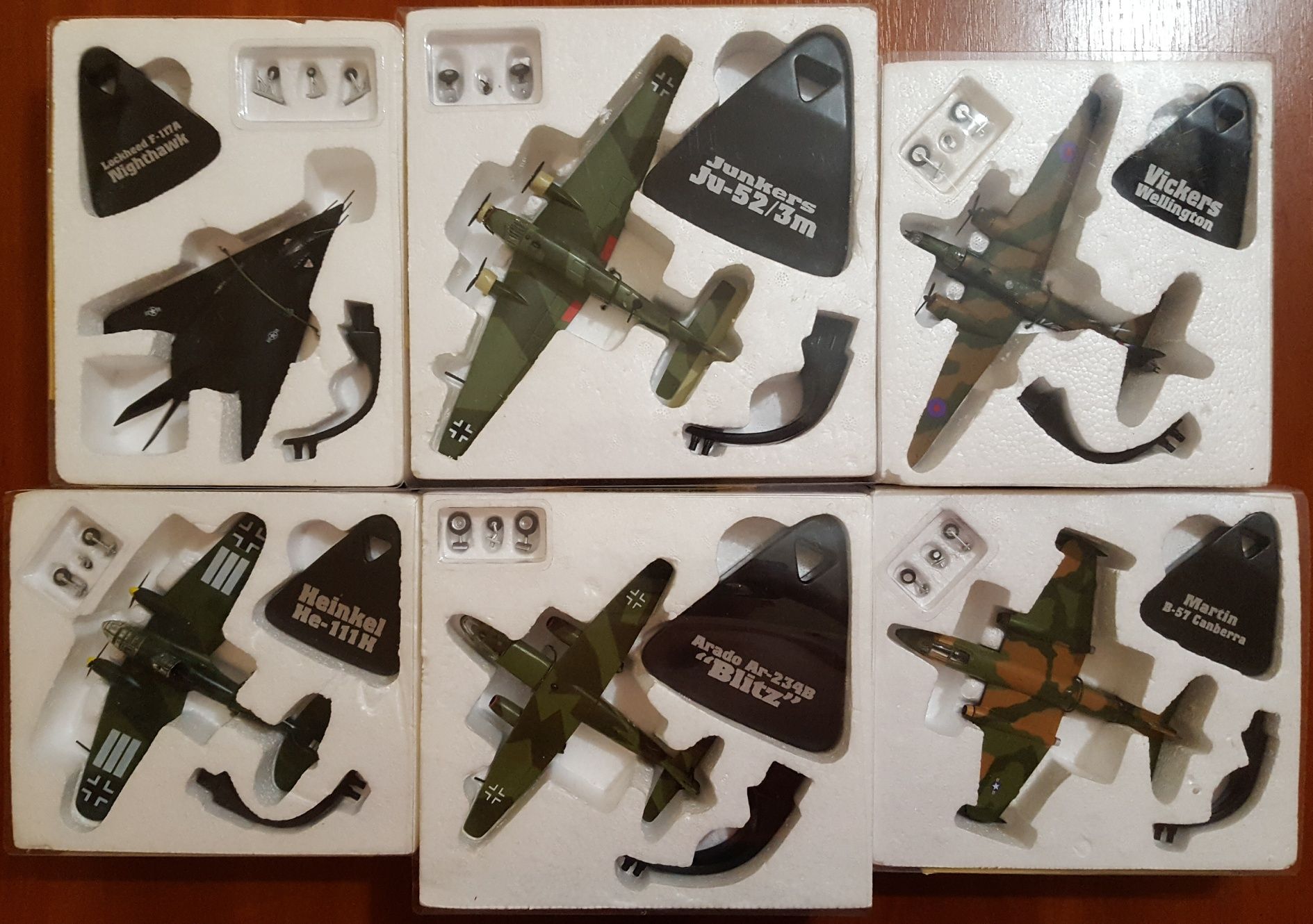 Моделі Літаків Метал Atlas 1/144