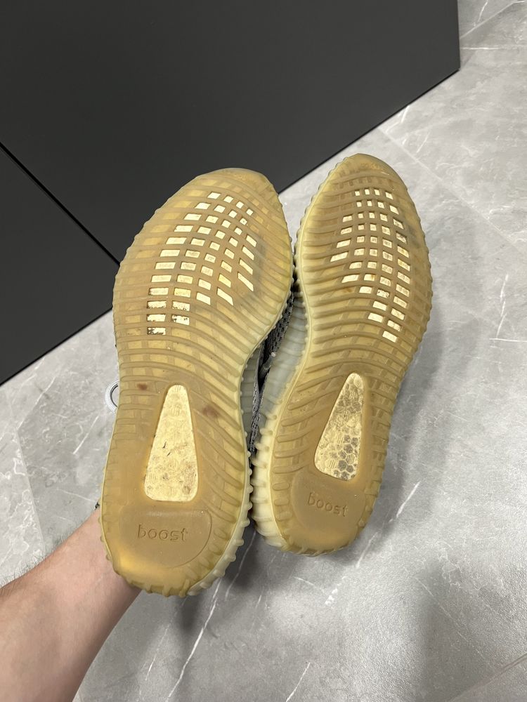 Кроссовки мужские Adidas Yeezy Boost 350 V2 Tail Light FX9017 9.5 US