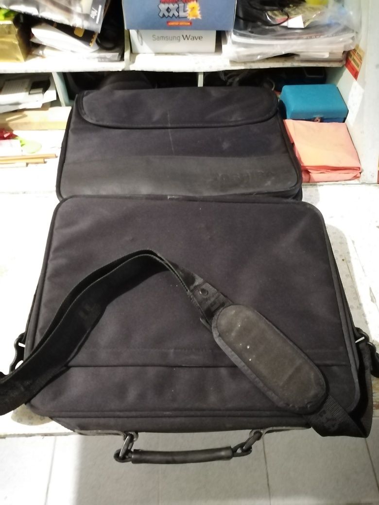 Vendo mala para computadores de portáteis bom estado