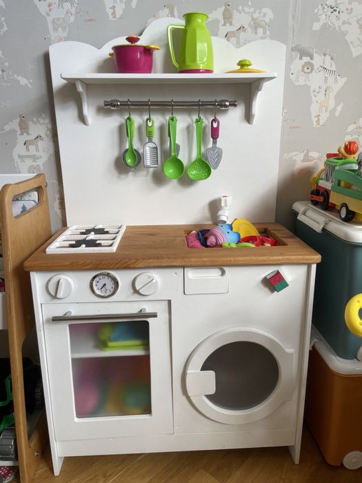 Кухня детская, дерево