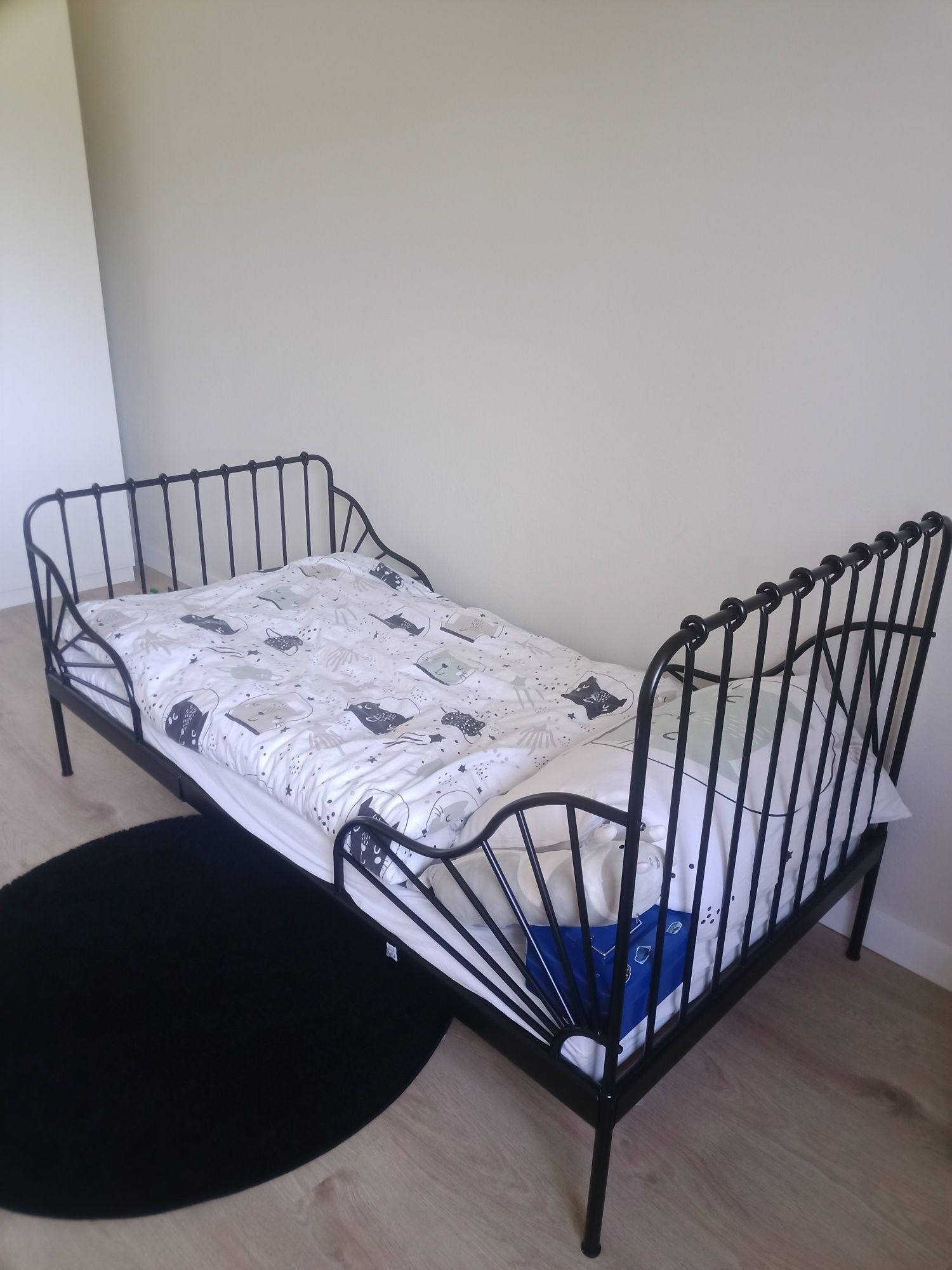 Łóżko dziecięce z materacem ikea