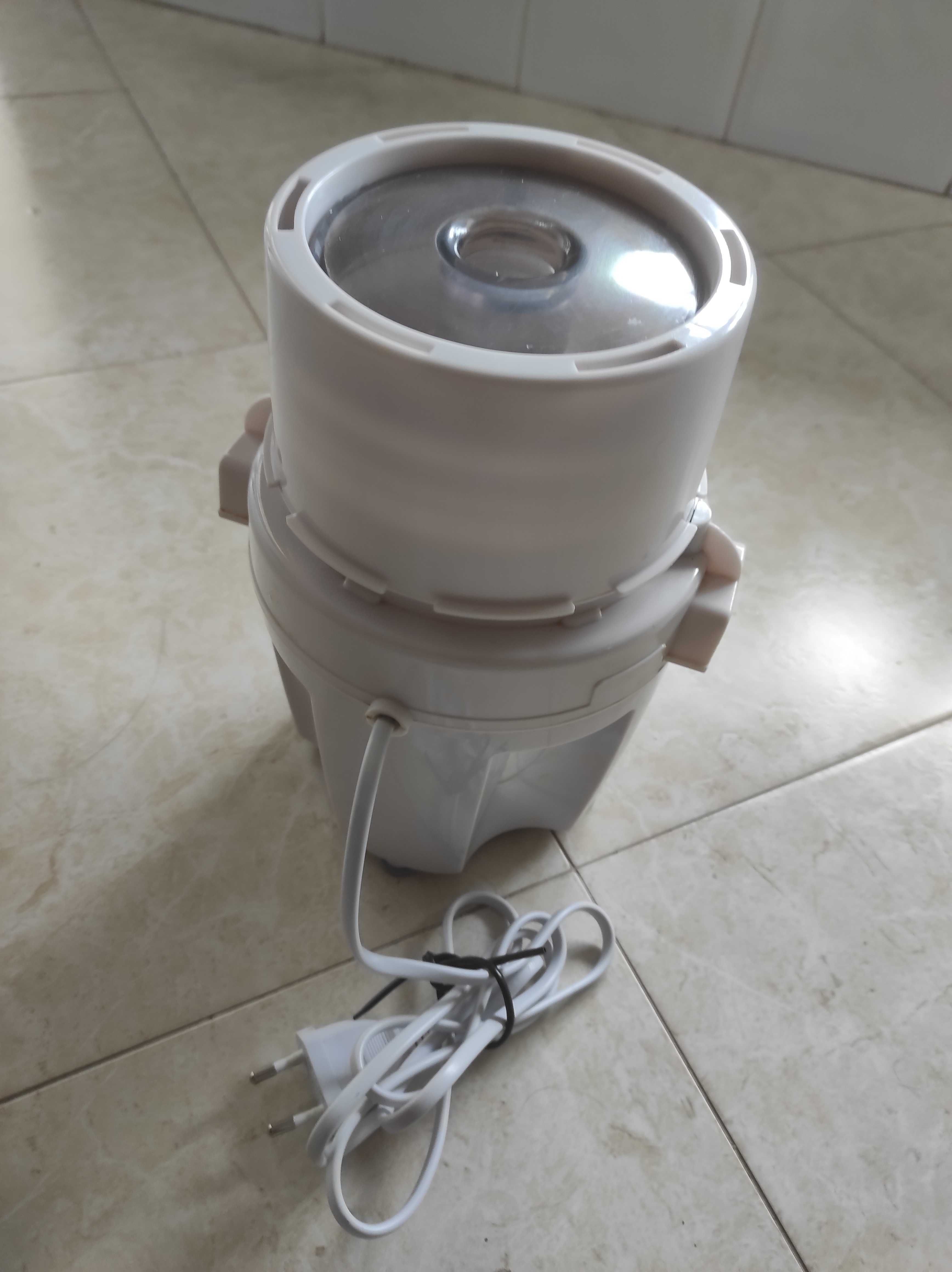 Picadora Becken em bom estado
