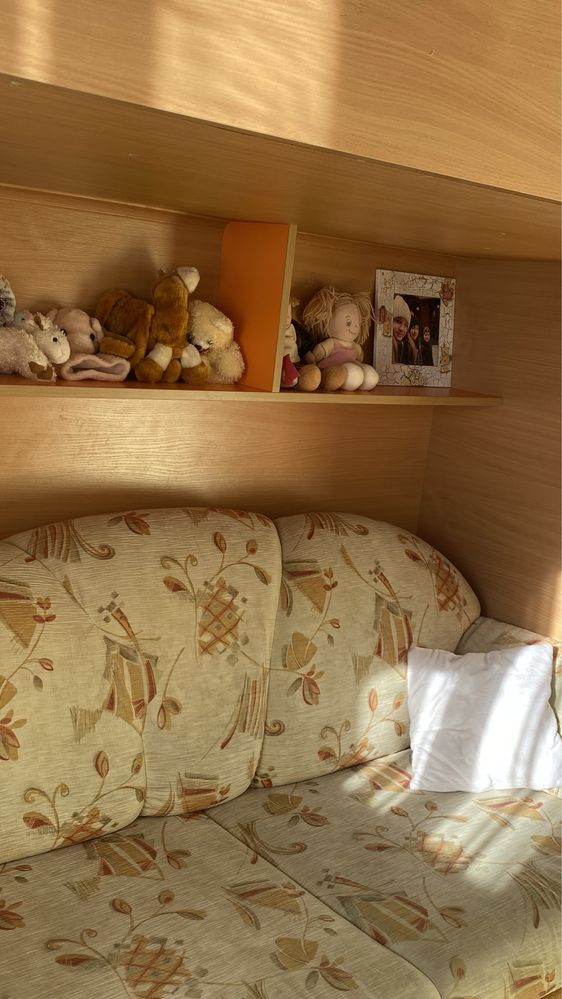 Дитяче двохярусе ліжко з диваном