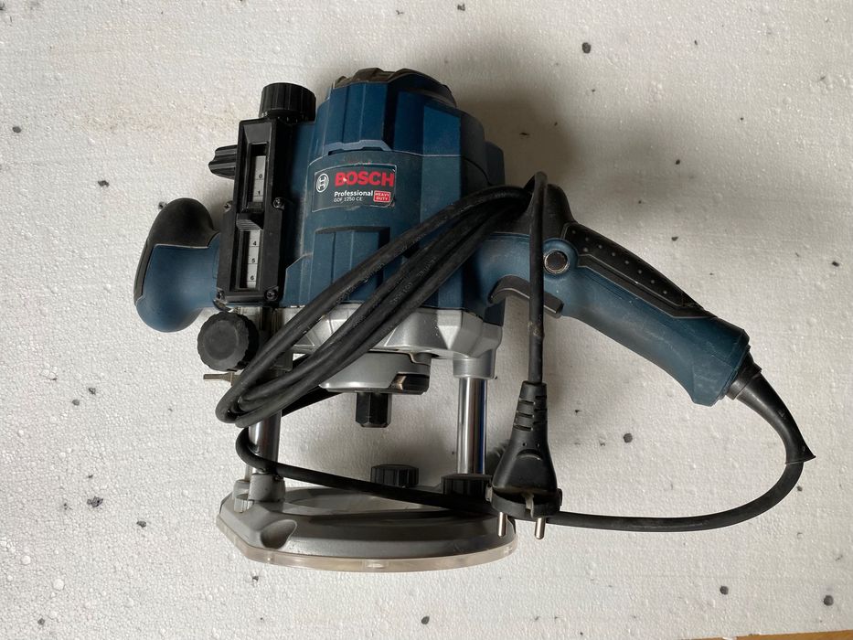 Frezarka górnowrzecionowa Bosch Professional GOF 1250 CE