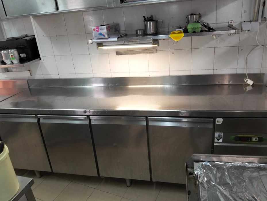 Bancada frigorífica 4 portas