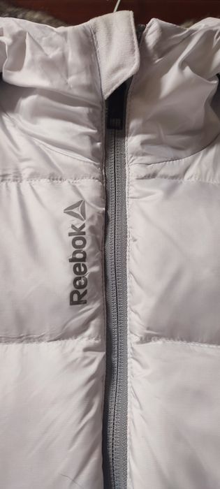 Женский пуховик Reebok р .S
