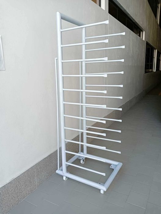 Carro para tabuleiros de pastelaria  usado