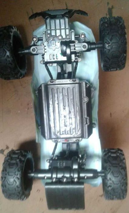 Машинка на радиоуправлении БЕЗ пульта