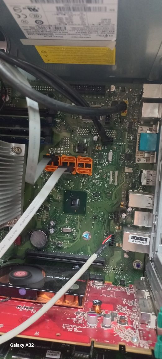 Computador fixo Fujitsu Celsius Core i7