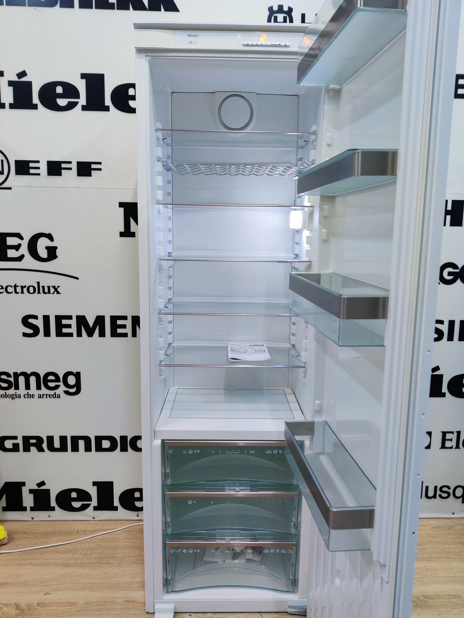 Встраиваемый холодильник Miele K9757iD-1. Без морозилки. 177см.Germany