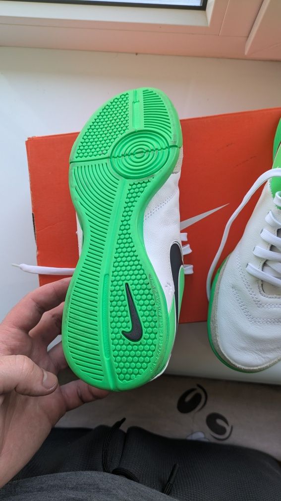 Кросівки 38.5 Nike TiempoX Genio II Leather IC