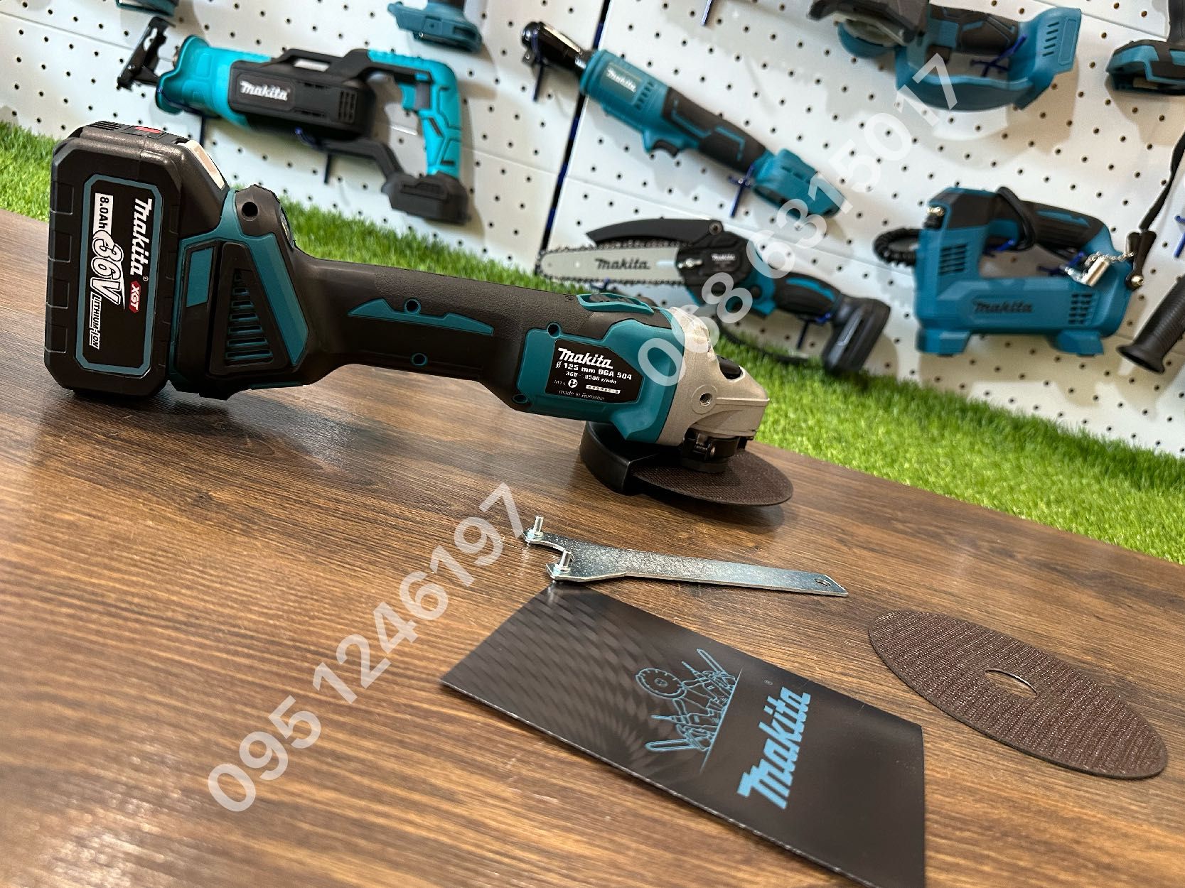 Набор аккумуляторный Makita Болгарка Makita DGA504 Перфоратор DHR202BL