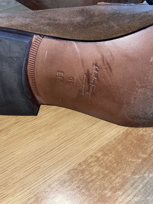 Замшевые туфли лоферы Salvatore Ferragamo