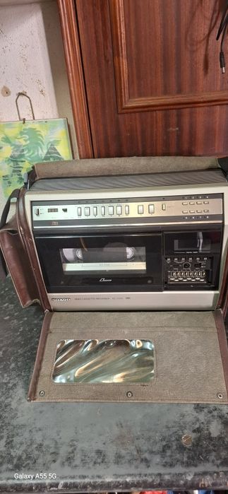 Gravador portátil de VHS Sharp