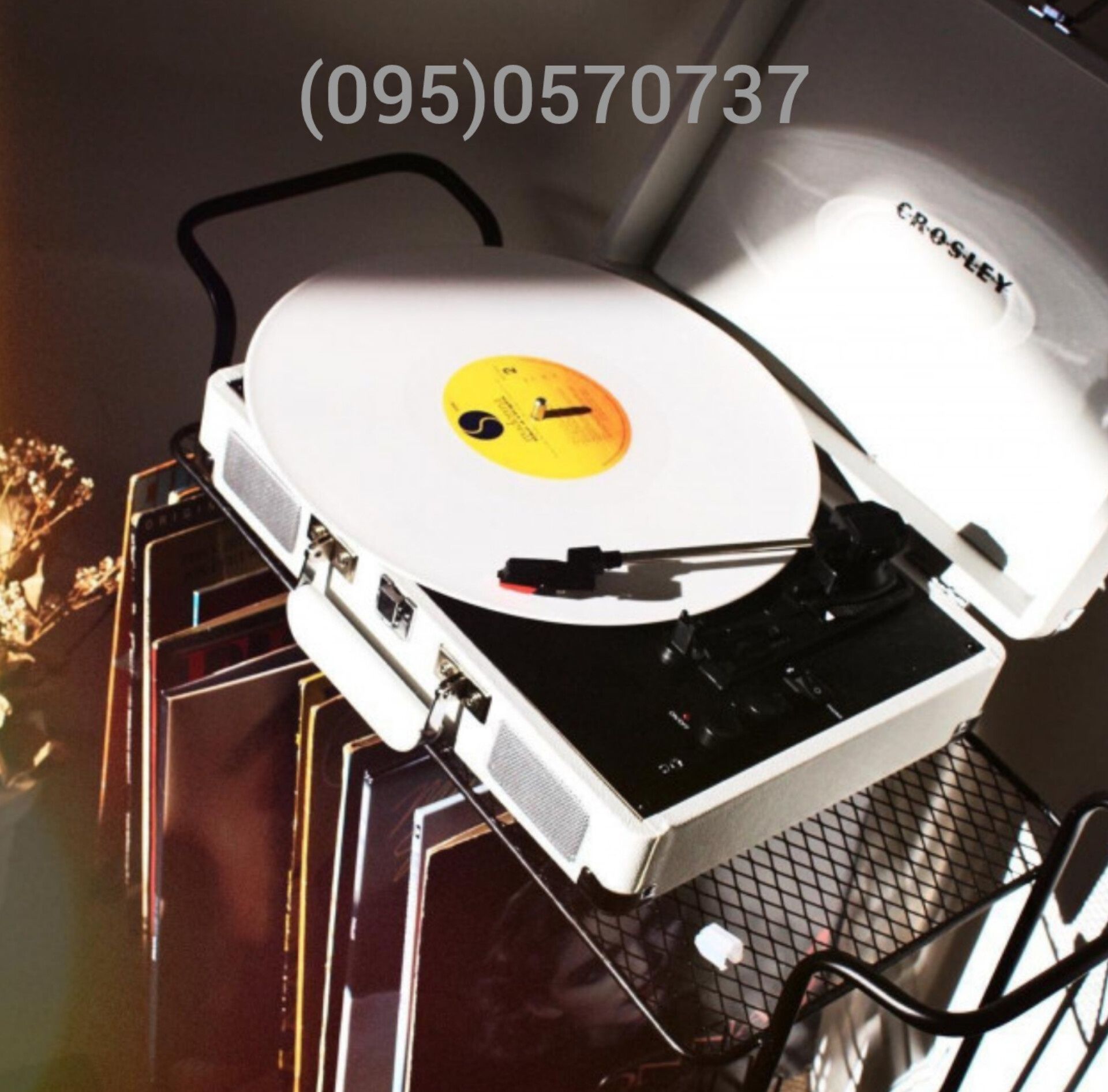 Вініловий програвач Crosley Voyager (USA) с bluetooth
