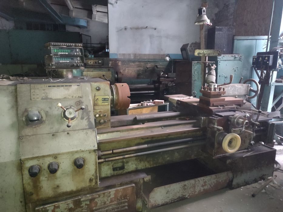 Токарний верстат ФТ11Ф1
