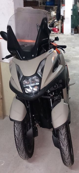 Yamanha tryciti 125 sinistrada