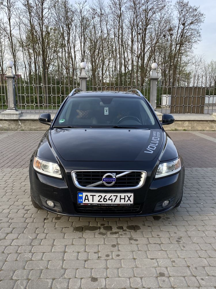 Продам Volvo V50 D4