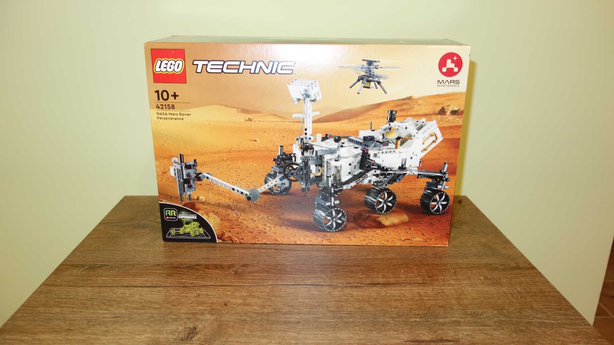 LEGO Technic 42158 NASA mars rover perseverance.