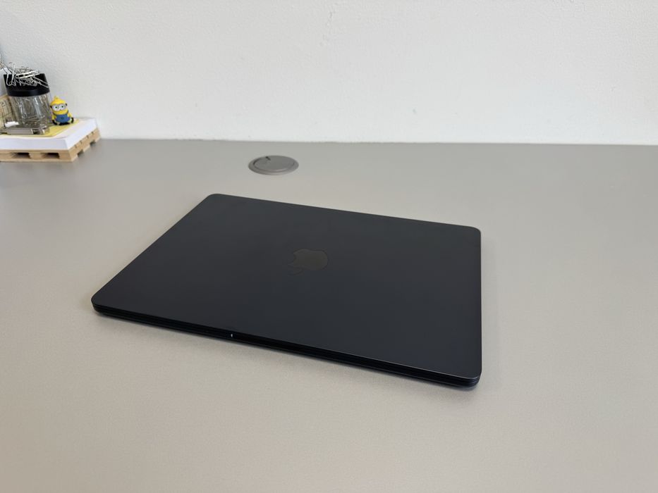 MacBook Air 13,6 M2 16GB/256GB jak nowy z maja 2025