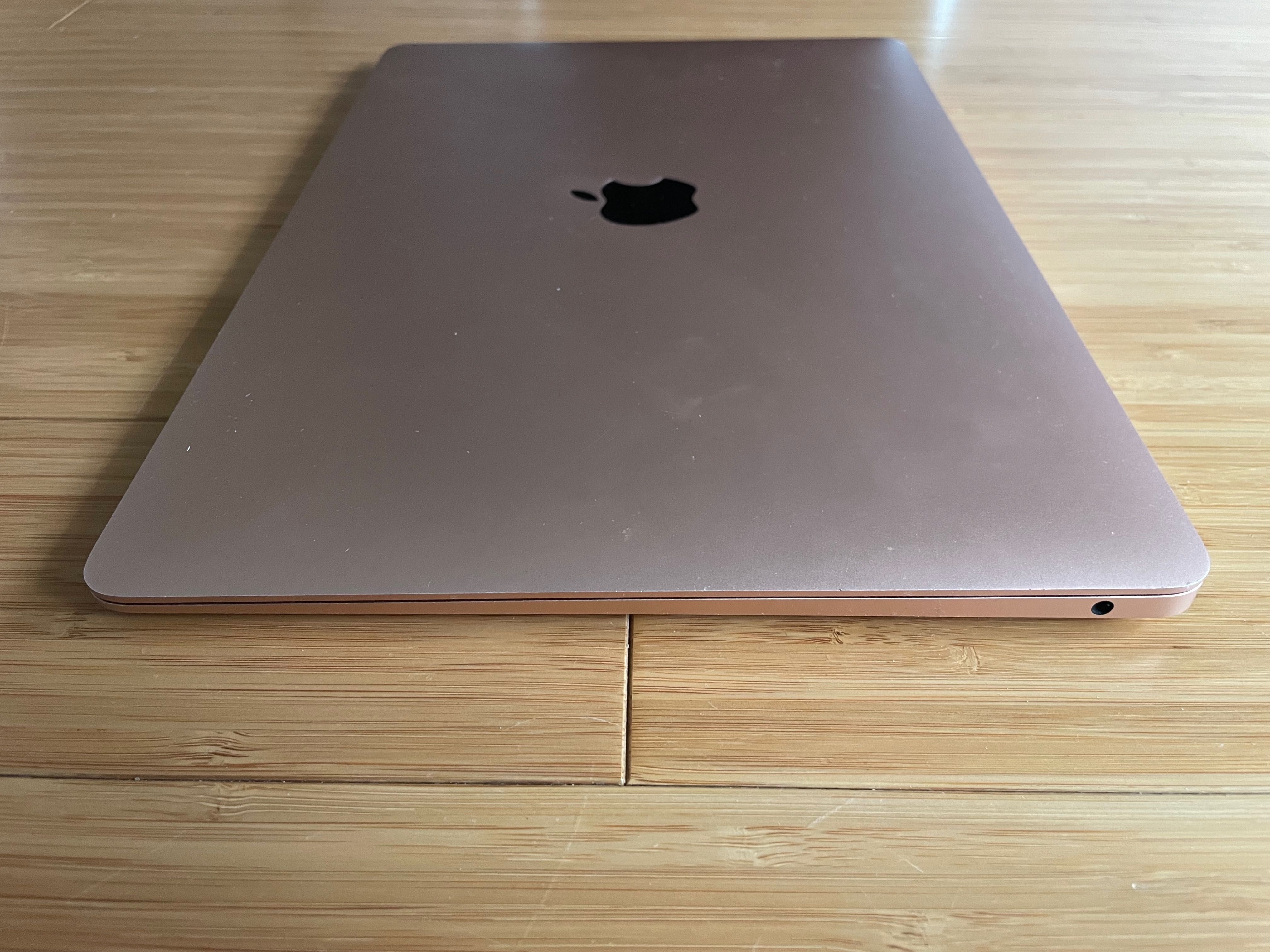 MacBook Air 13" 128GB 2019 rok rose gold