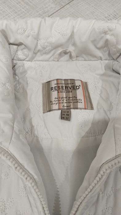 Bezrękawnik damski biały M Reserved