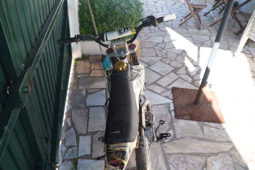 Pite bike 140cc com alguns a fazer