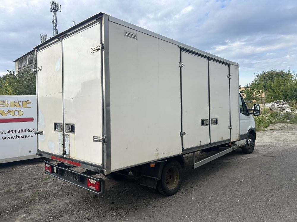 Kontener Izoterma Magazyn Garaz Zabudowa Iveco Daily Mercedes