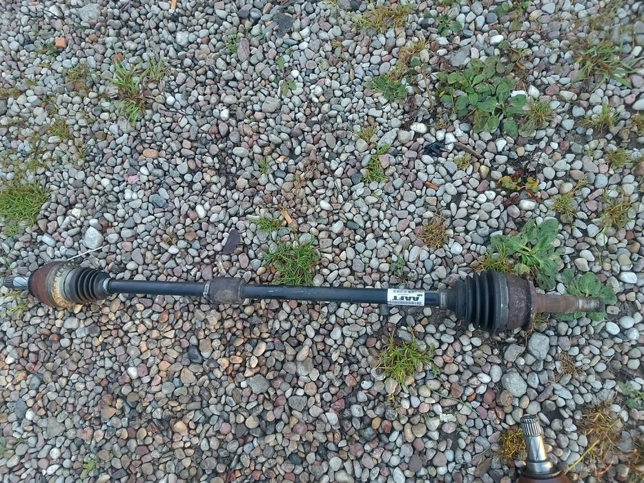 PÓŁOŚ PRAWY PRZÓD OPEL ASTRA J 13335141 1.4 100KM 09-15 PRZEGUB