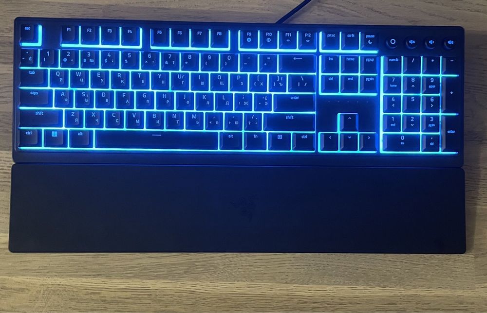 Игровая клавиатура Razer Ornata V3 (RZ03-04460800-R3R1)