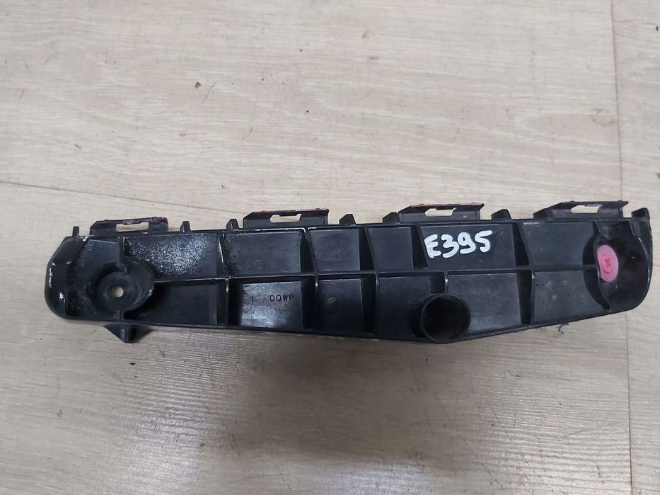 Toyota Prius IV 1,8 xw50 ślizg zderzaka lewy przód 52116-47050