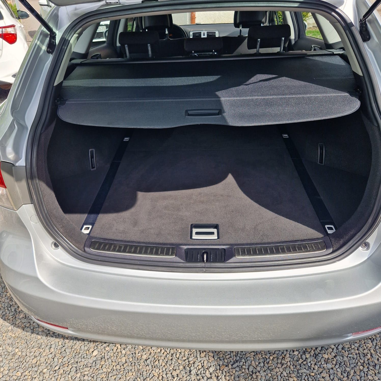 Avensis 2.0d xenon nawigacja Niski przebieg