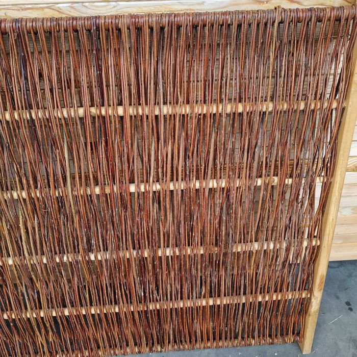 Ogrodowy panel wiklinowy